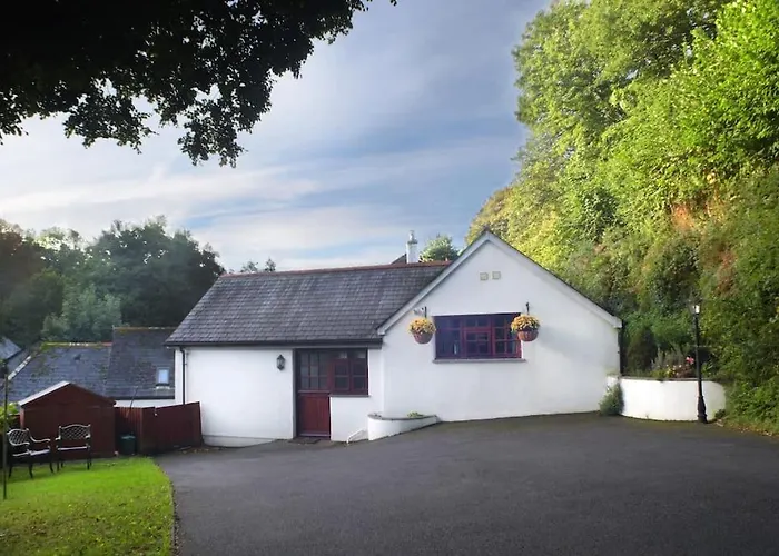 Daisy Cottage Near Broadsands Beach